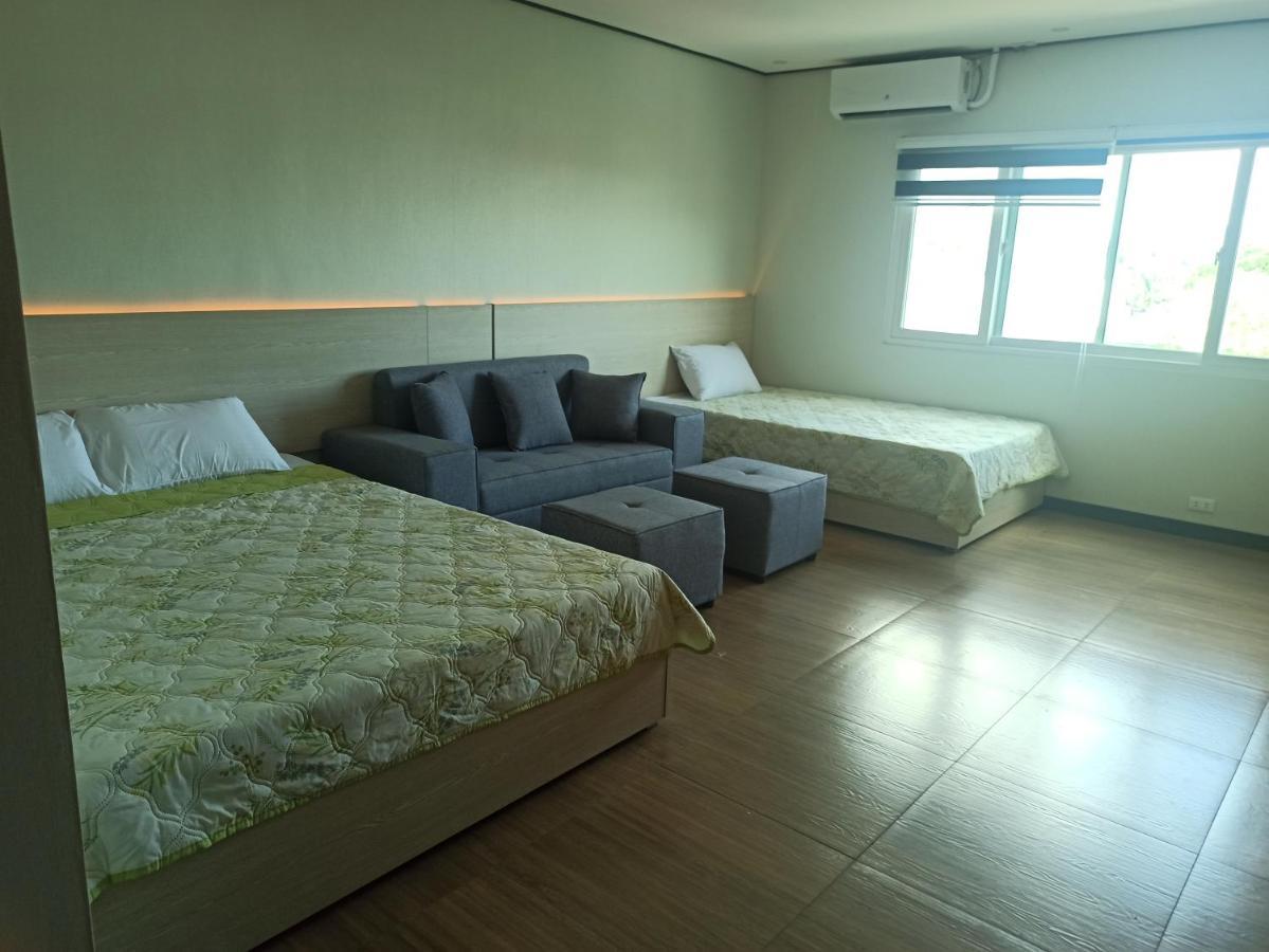 Emmaus Condotel Анхелес Екстериор снимка