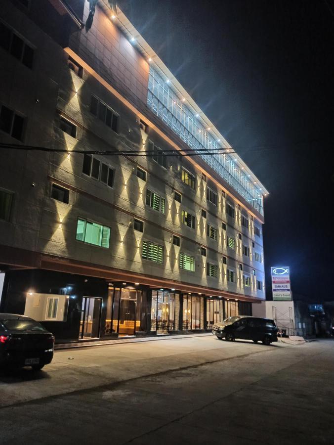 Emmaus Condotel Анхелес Екстериор снимка