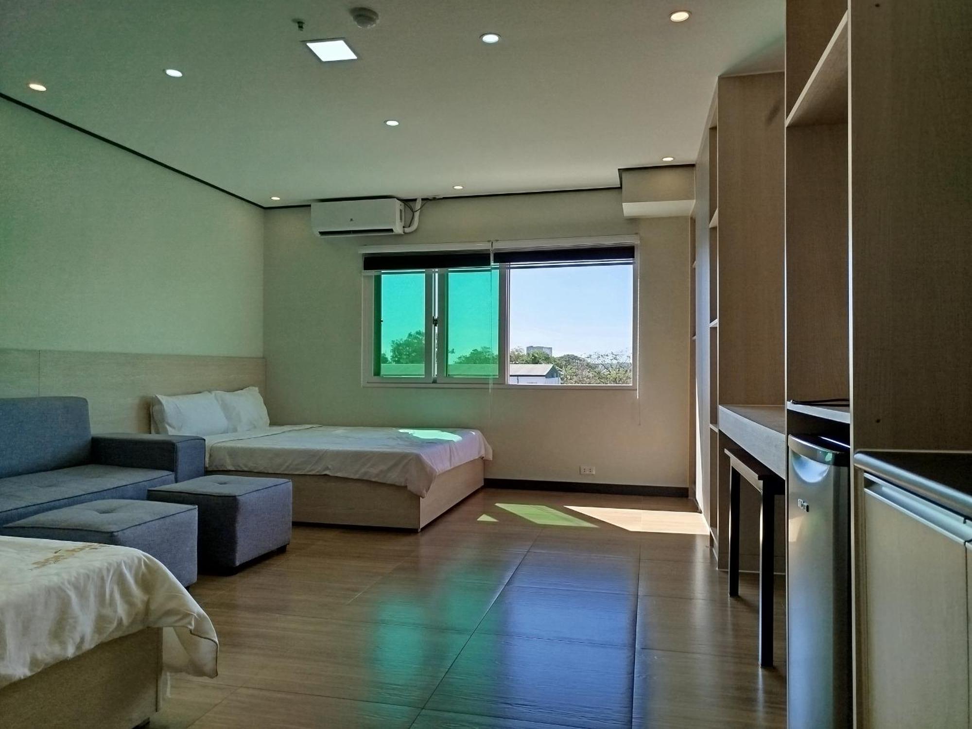 Emmaus Condotel Анхелес Екстериор снимка