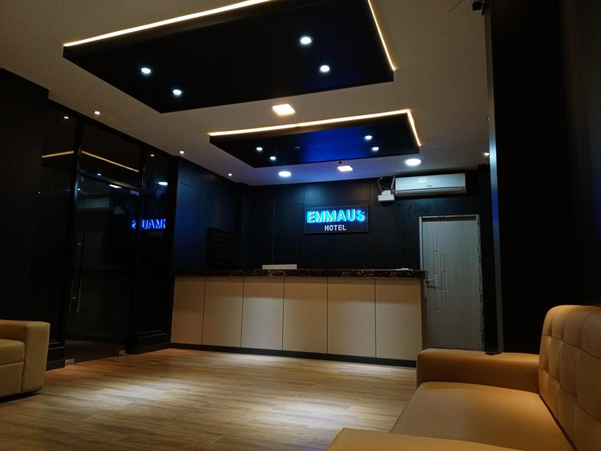 Emmaus Condotel Анхелес Екстериор снимка