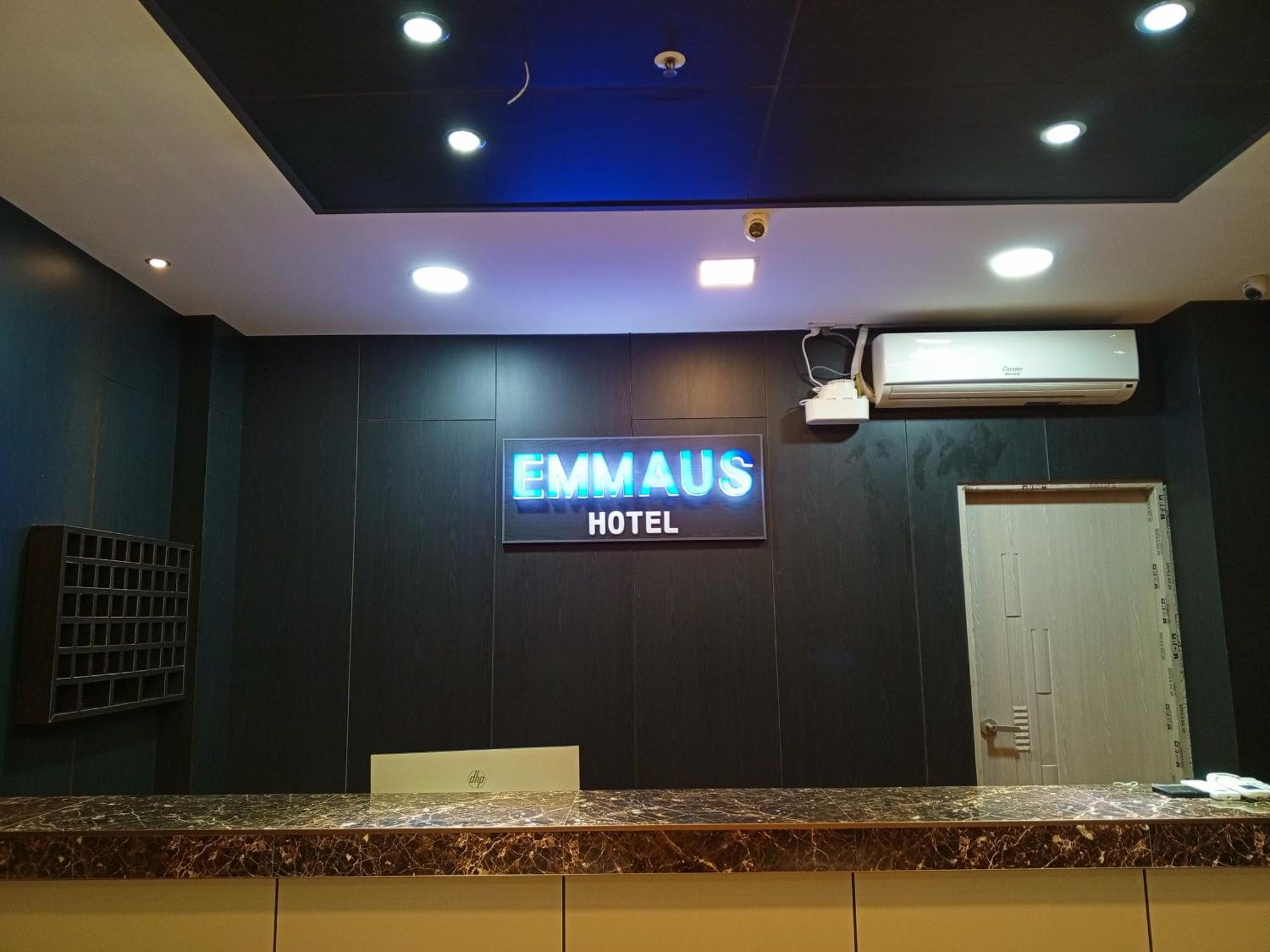 Emmaus Condotel Анхелес Екстериор снимка